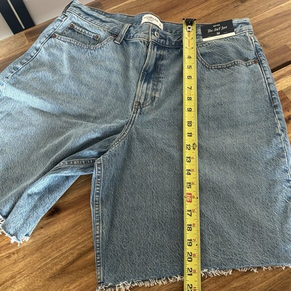 Abercrombie & Fitch Curve Love Mid Rise The A&F Jort Shorts Raw Hem Women’s 32 - Picture 2 of 16